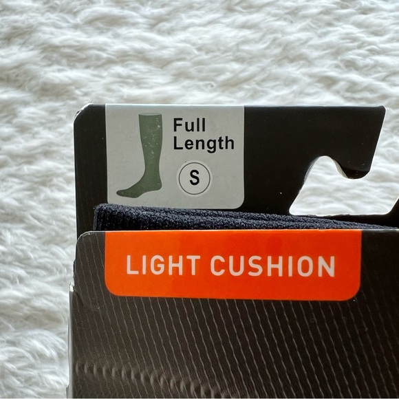 2XU Vectr Full Length Compression Socks Black - Picture 5 of 5